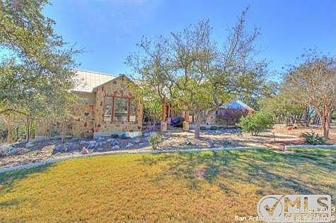 2nd image of 3555 Comal Spgs