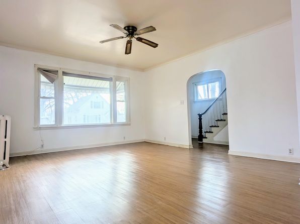 1133 E Walnut St, Green Bay, WI 54301