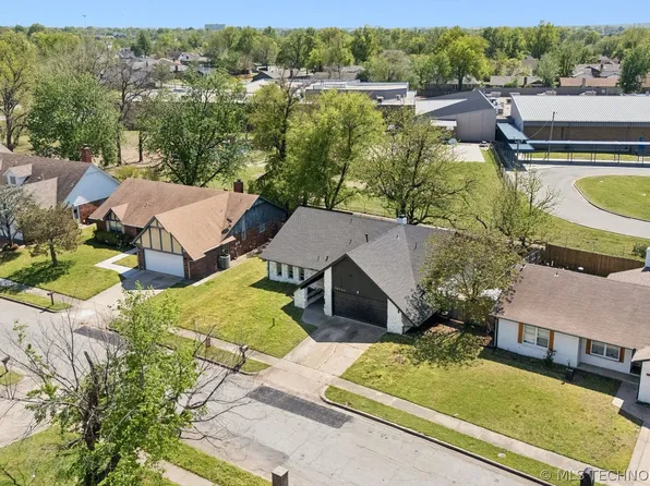 10134 E 25th St, Tulsa, OK 74129