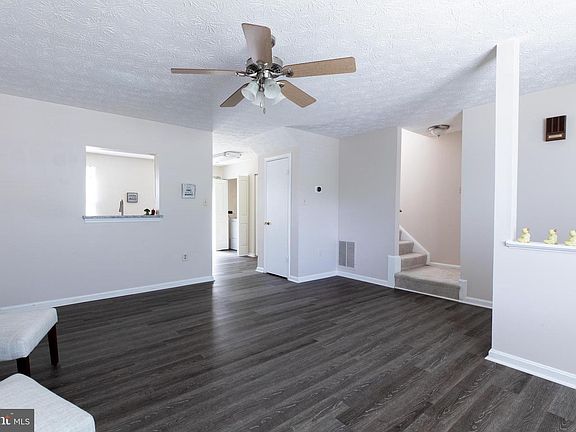 5th image of 18611 Winding Creek Pl