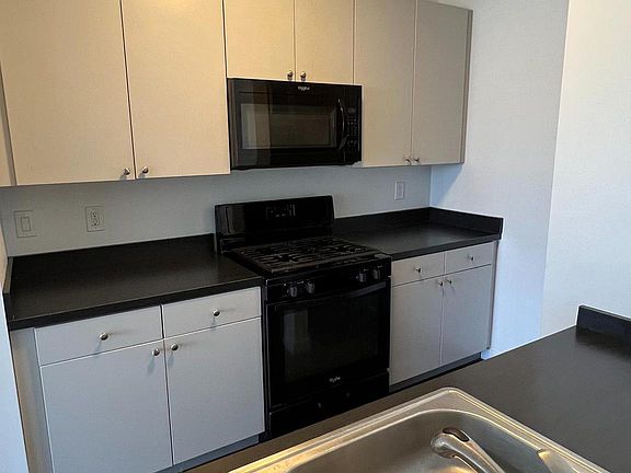 3rd image of 1627-31 W Montgomery Ave #4B