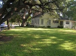 102 N Arnold St, Lampasas, TX 76550