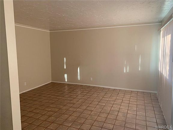 5th image of 2419 Lillie Ave