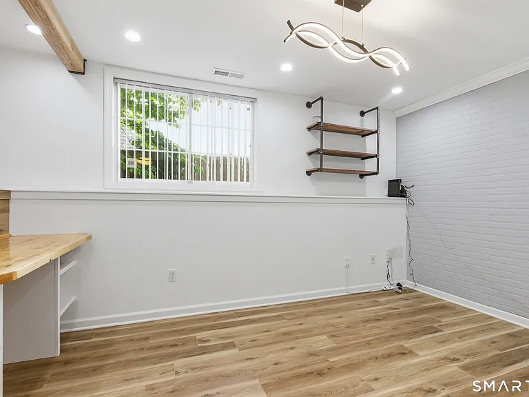 305 Sylvan St — Photo 19