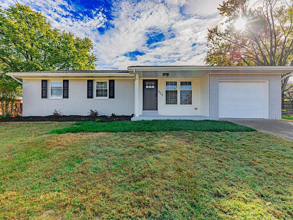 3713 Debbie Ln