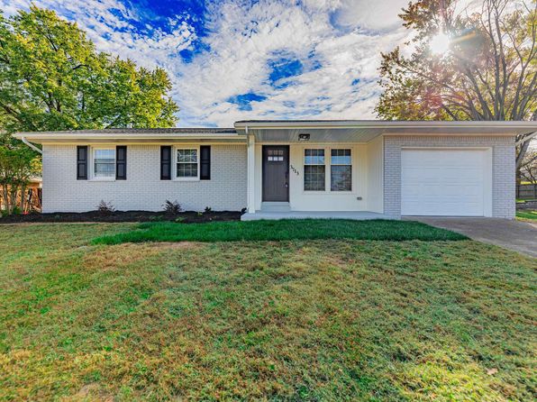 3713 Debbie Ln