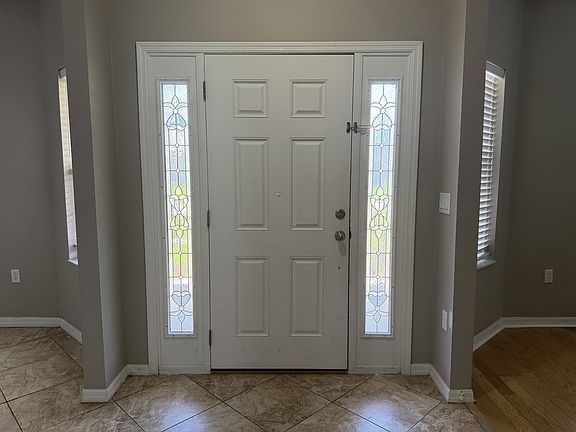 2nd image of 29 Forsythe Ln