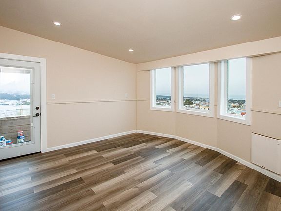 3rd image of 2227 26th Ave #3