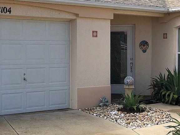 3rd image of 2104 Alfredo Ave