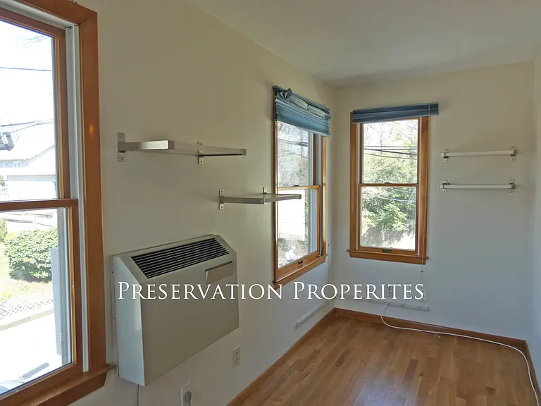 21 Milton Ave — Photo 8
