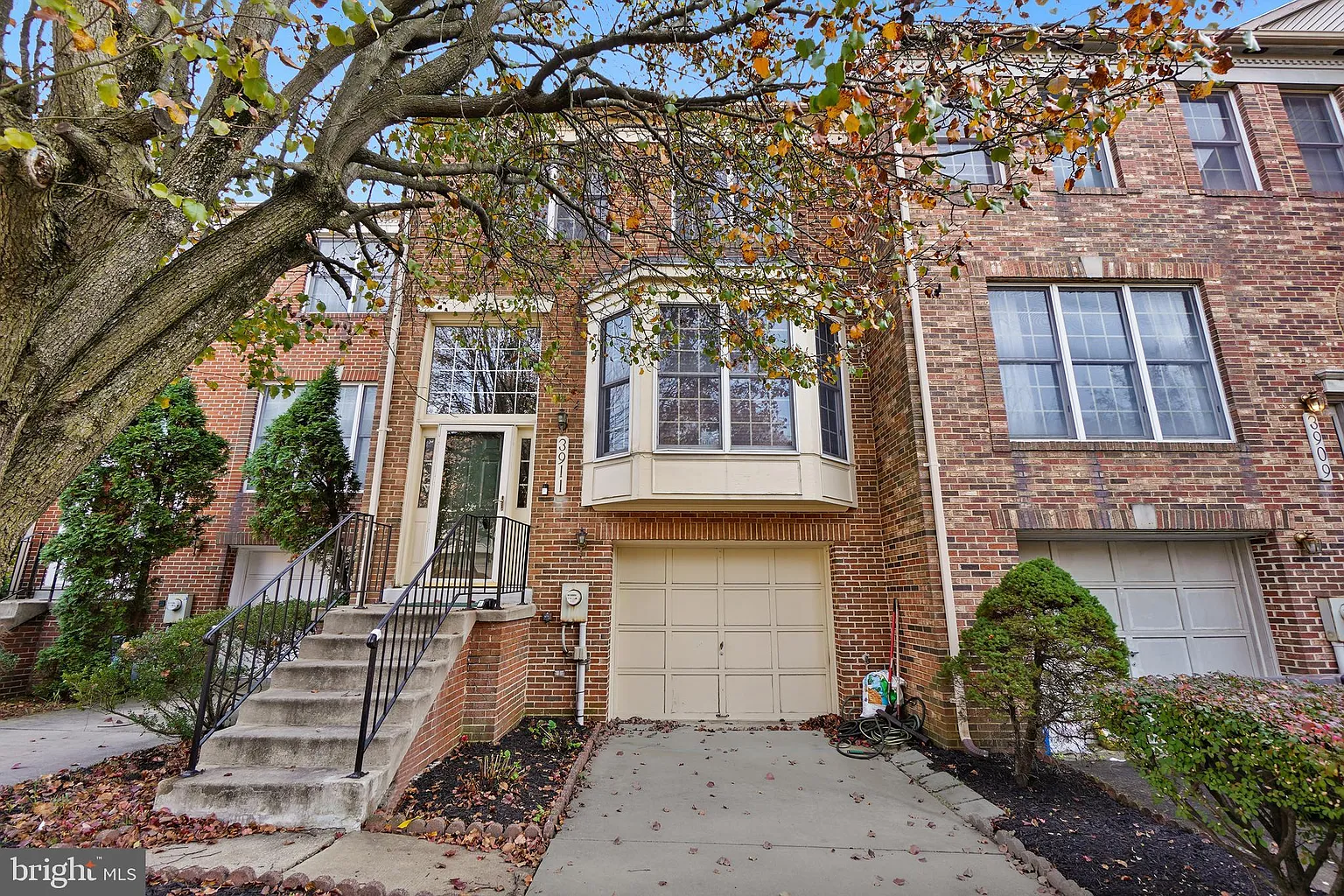 3911 Dunes Way photo 1