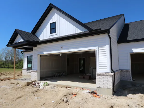 5693 White Pine Ln, Fairfield, OH 45011