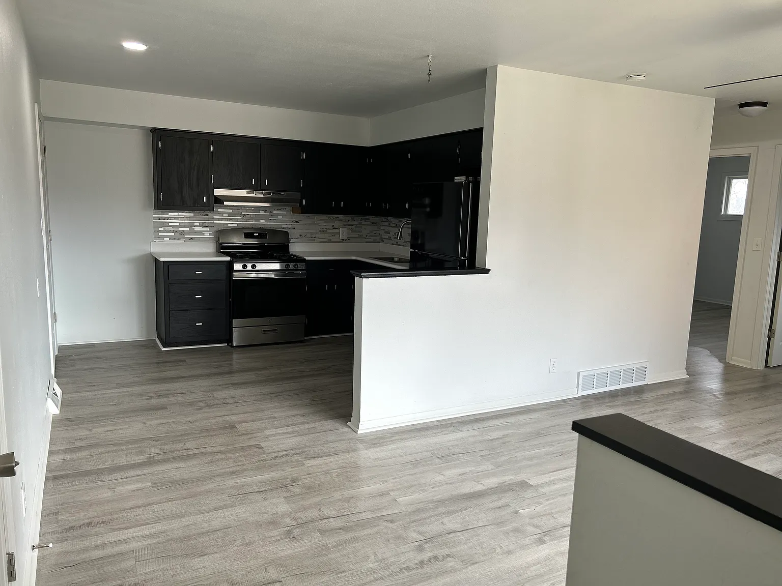 5821 Garrett Ln — Photo 2