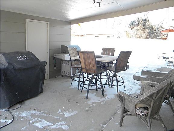 3rd image of 2829 Belvedere Dr