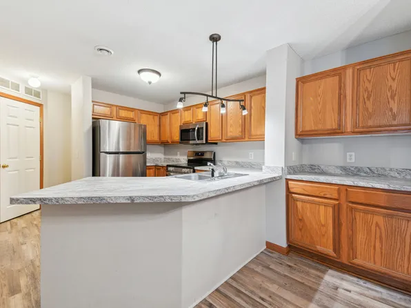 8914 92nd St S, Cottage Grove, MN 55016