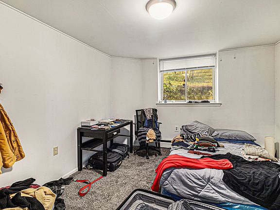 4th image of 407 N Ashley St APT 1