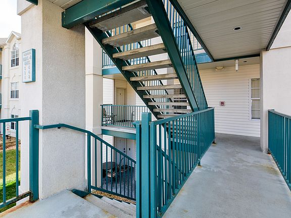 4th image of 351 S Wildwood Dr #8