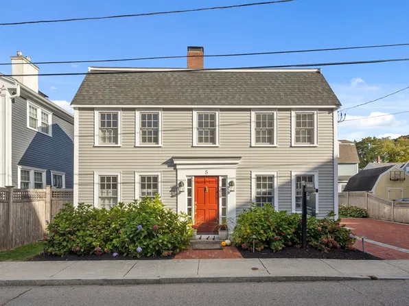 5 Salem St, Newburyport, MA 01950