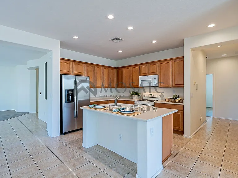 39718 N Rolling Green Way — Photo 8