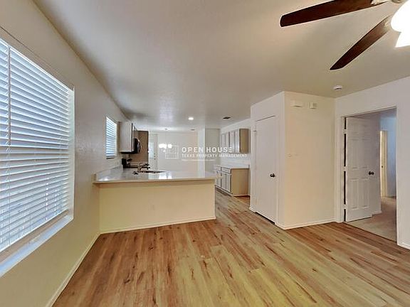 4th image of 6712 Meadow Way Ln