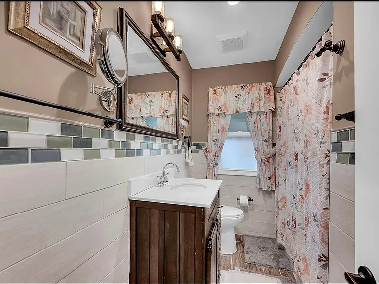 18925 Carlysle Ave — Photo 7