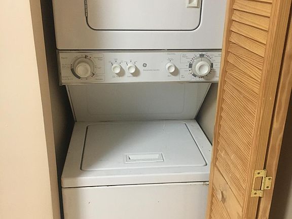 2nd image of 455 Lakeview Dr APT 6