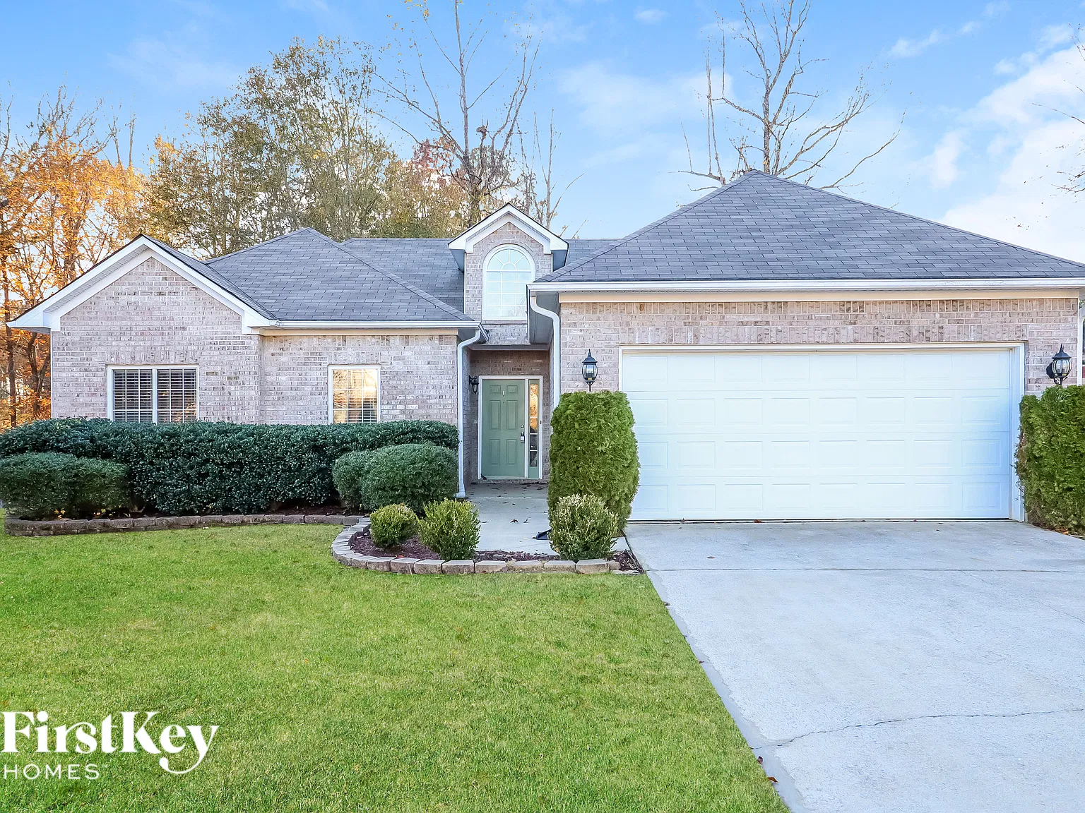 3 bed, 2.0 bath, 1247 sqft, $1,900 — Photo 1