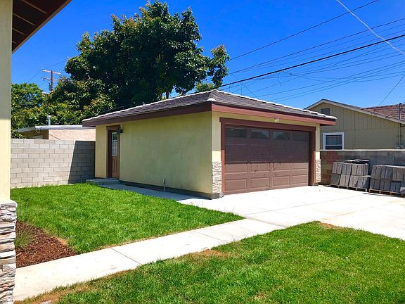 2-car garage