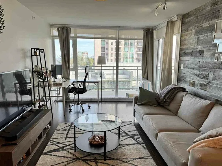 608 Belmont St #602 — Photo 3
