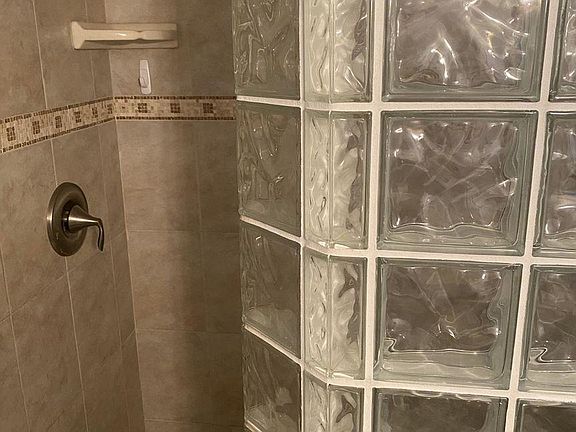 4th image of 5801 N Atlantic Ave APT 305