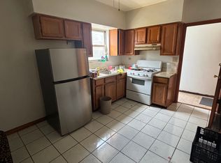 3043 W Montrose Ave ROOM 2, Chicago, IL 60618