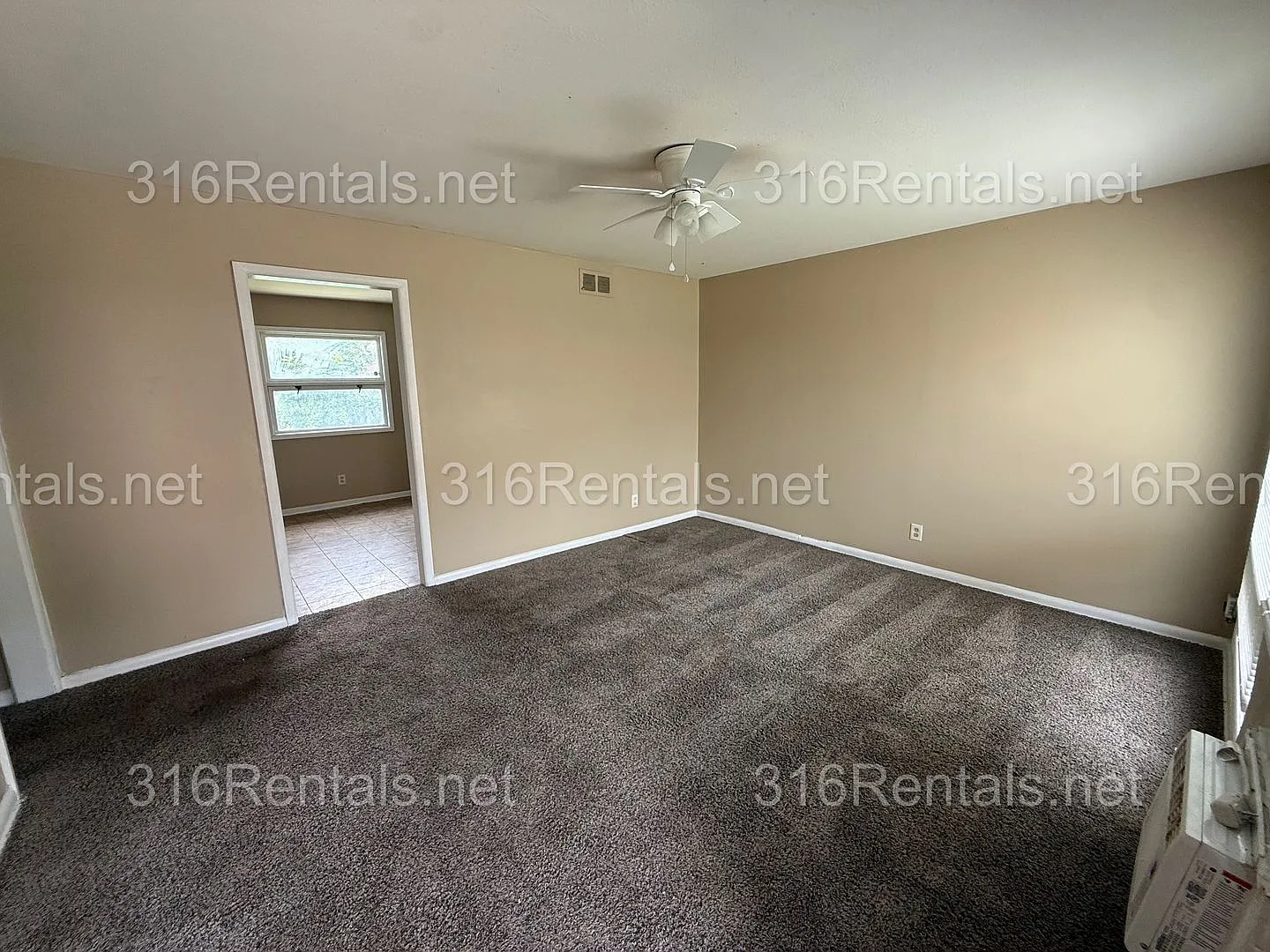2939 S Hydraulic Ave — Photo 2
