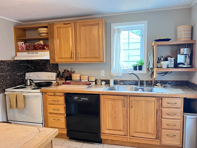 77 Longfellow Dr #77 — Photo 11