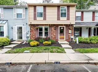 3 Forestview Ct, Marlton, NJ 08053