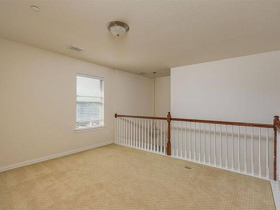5th image of 2665 Jacobson Dr