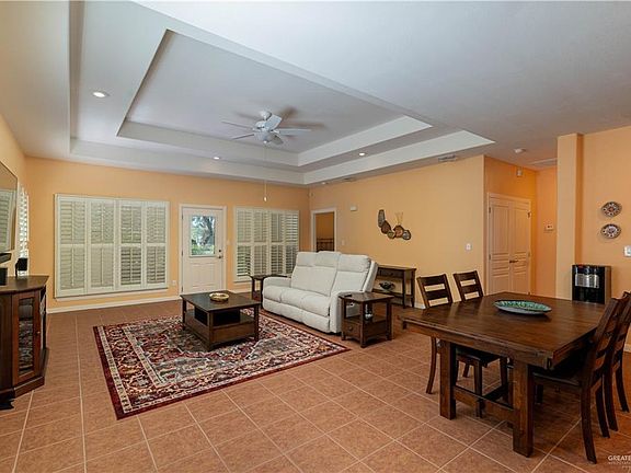 5th image of 4007 Pelican Way