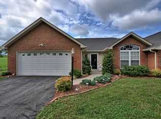 93 Boone Hill Ct, JOHNSON CITY, TN 37615