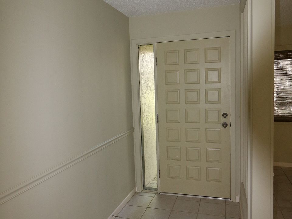 1st image of 3828 NE 19th Street Cir