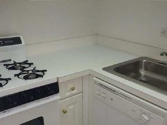 2nd image of 238 E 36th St APT 5C