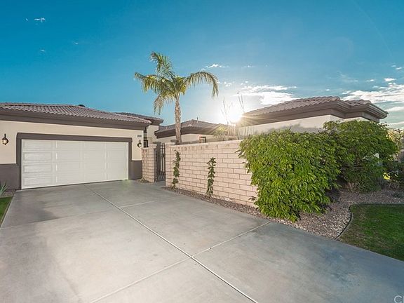 2nd image of 79751 Viento Dr