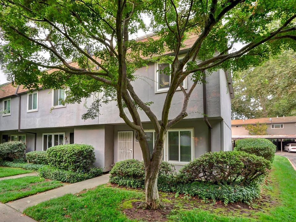 1st image of 8879 Salmon Falls Dr Unit F
