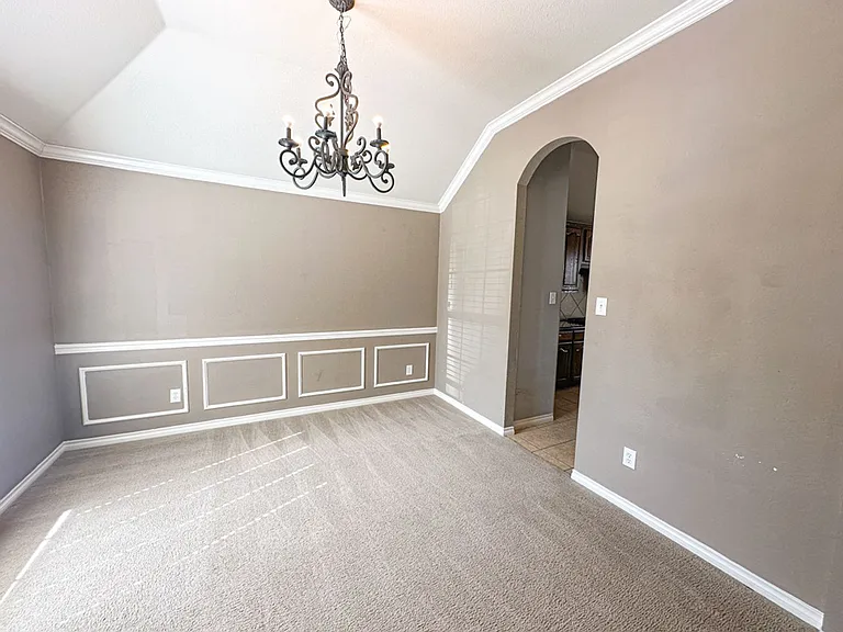 1715 Nestledown Dr — Photo 9