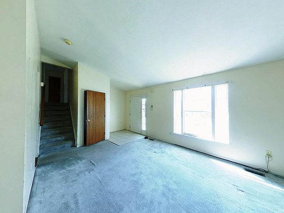 2nd image of 2106 Hancock Dr