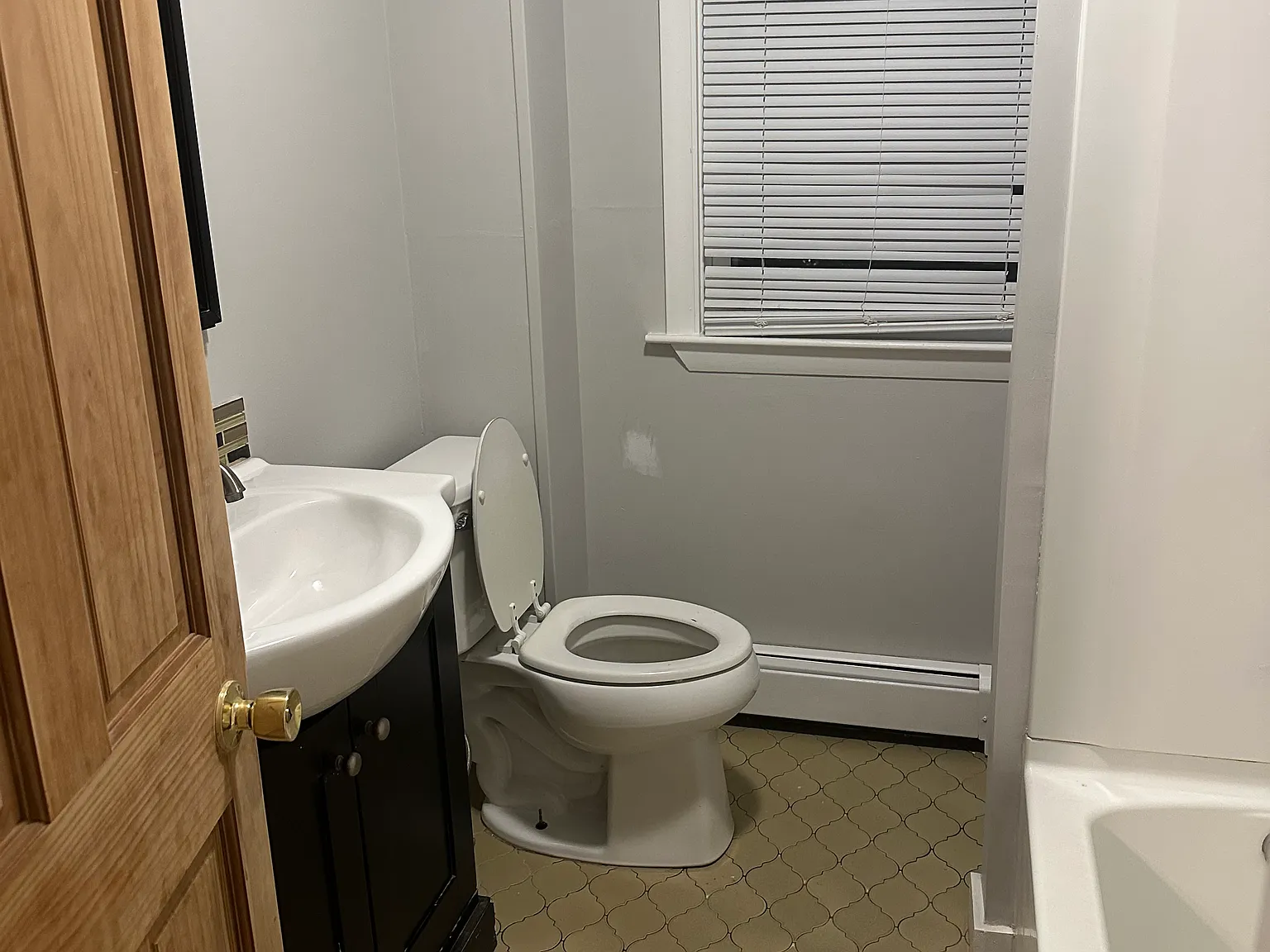2 bed, 825 sqft, $1,650 — Photo 2