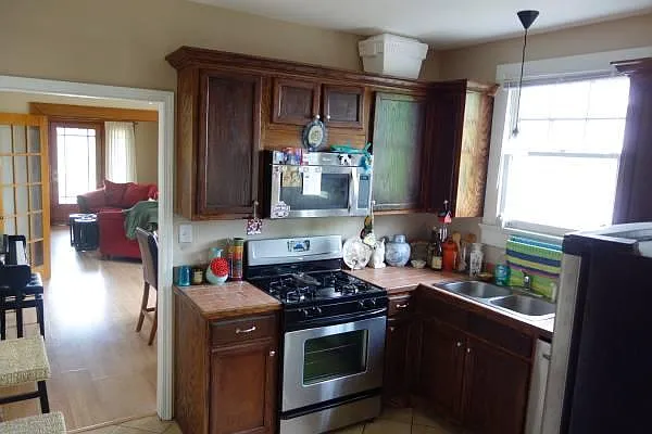 5963 Colbert St — Photo 4