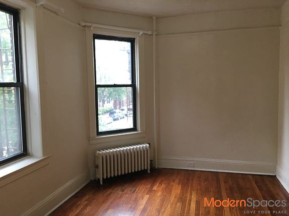 4th image of 4316 42nd St #2R
