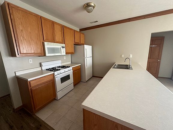 5th image of 10450 Metalmark Ln Unit 2