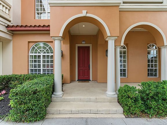 3rd image of 30 Piazza Ln