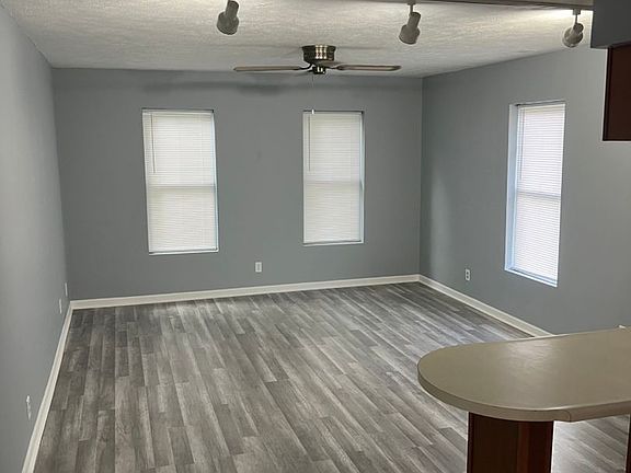 5th image of 1007 E Percy Ave #2