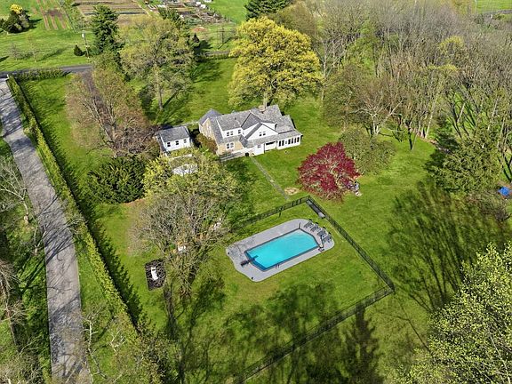 2nd image of 448 Moredon Rd